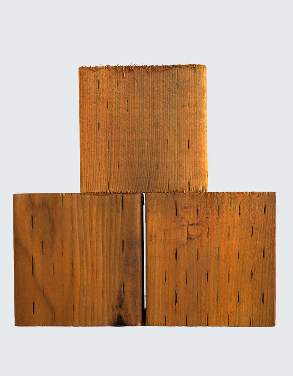 木材保護塗料ステンプルーフアクア琥珀色を塗装したガーデンブロック